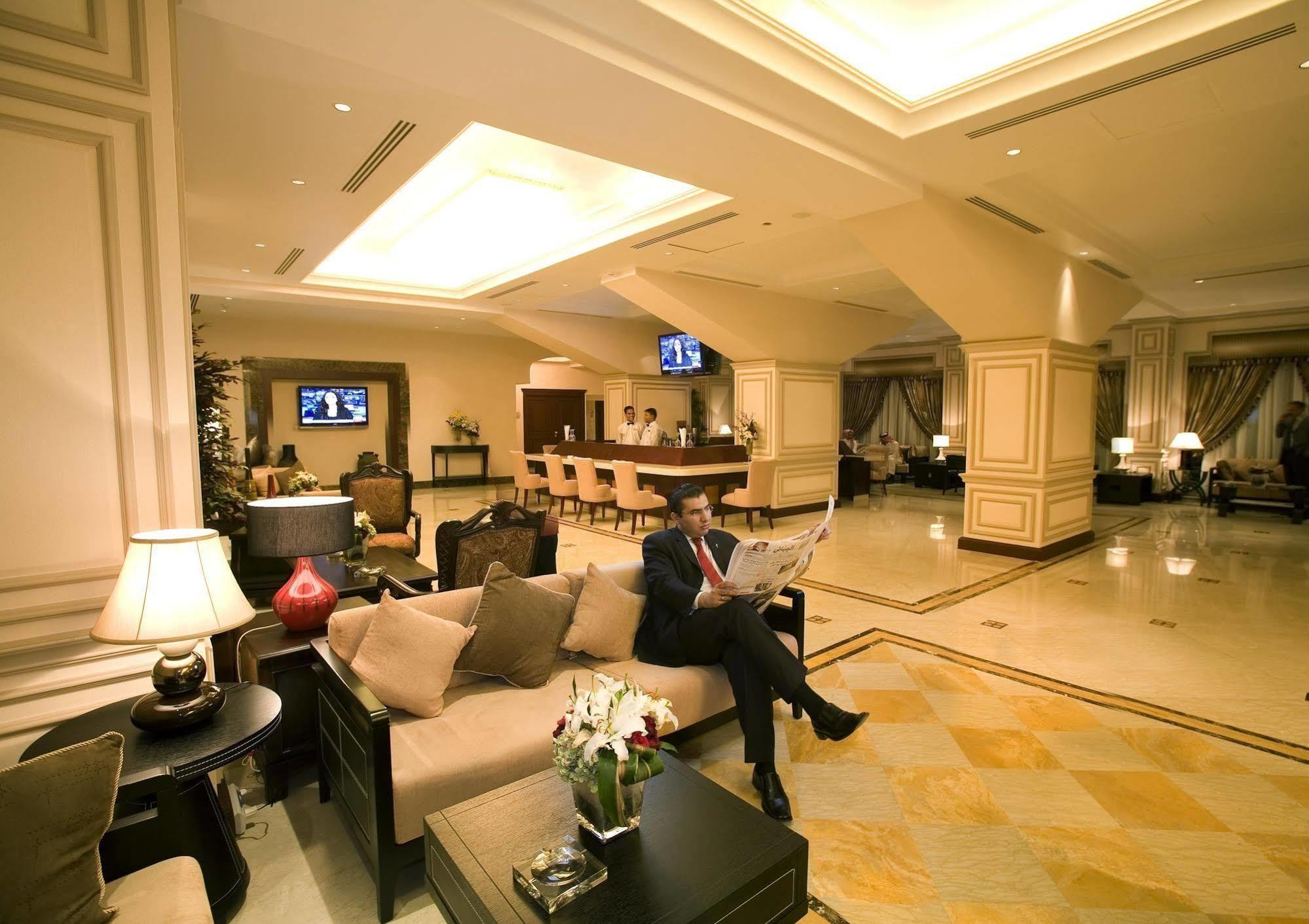Ramada By Wyndham Hotel Riade Interior foto